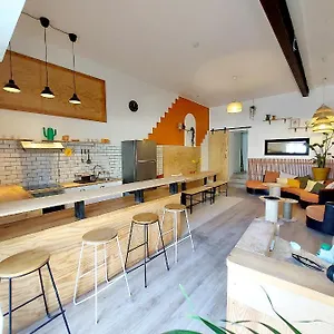 Coast - Utopy Hostal
