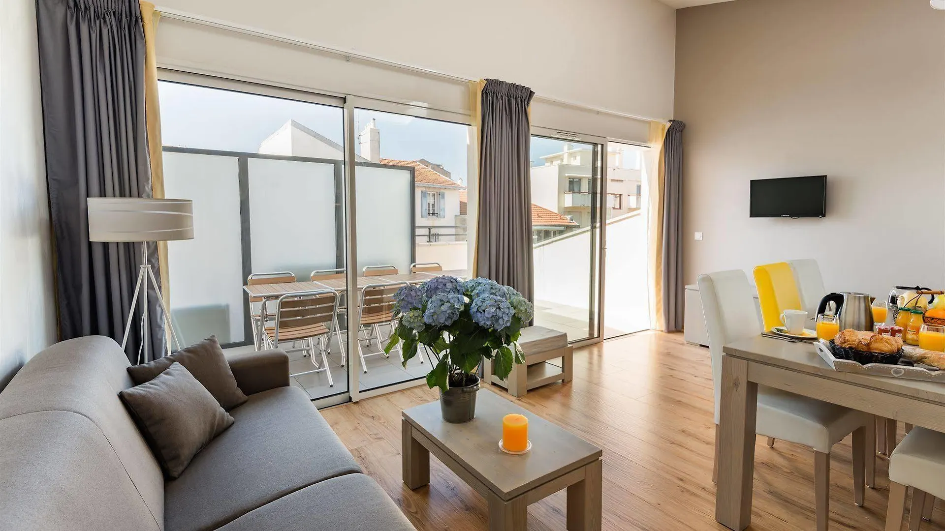 Lagrange Vacances Les Patios Eugénie Biarriz